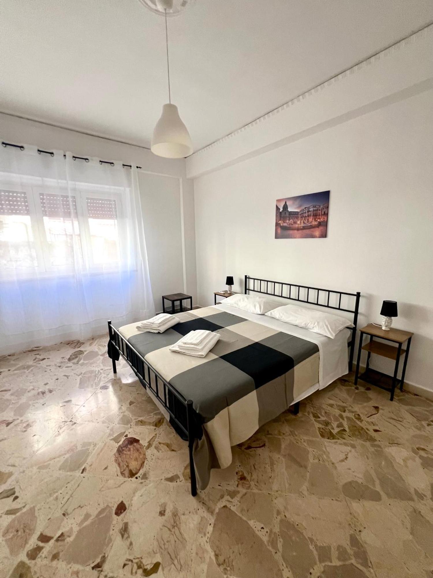 El Azis Home Palermo Exteriör bild